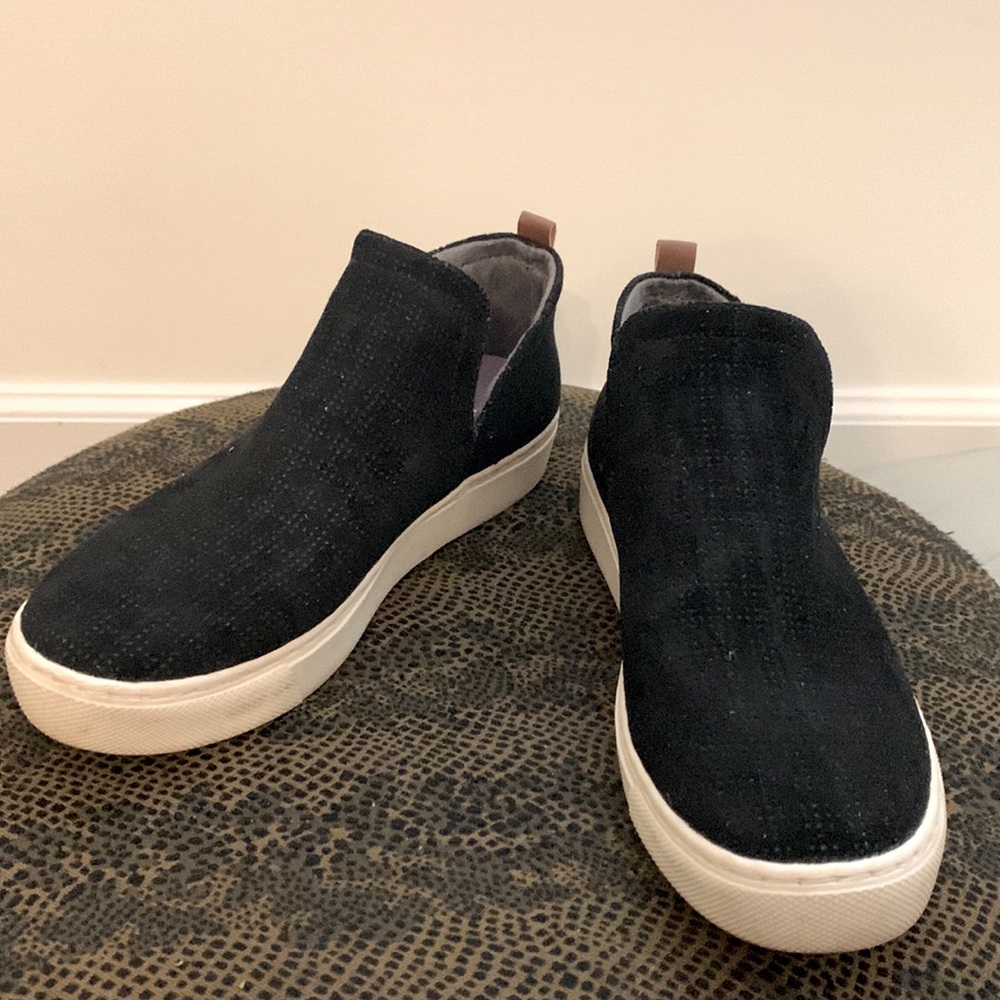 Dr. Scholl’s black suede slip on tennis size 7.5